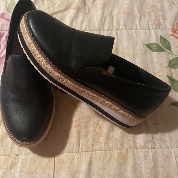 Black slip on wedge espadrill loafer.  Size 6 - Picture 3 of 4